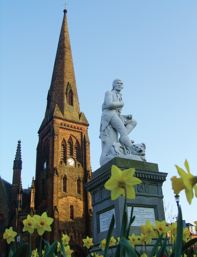 Today’s Church of the Grey Friars in Dumfries, with statue of Robert Burns.